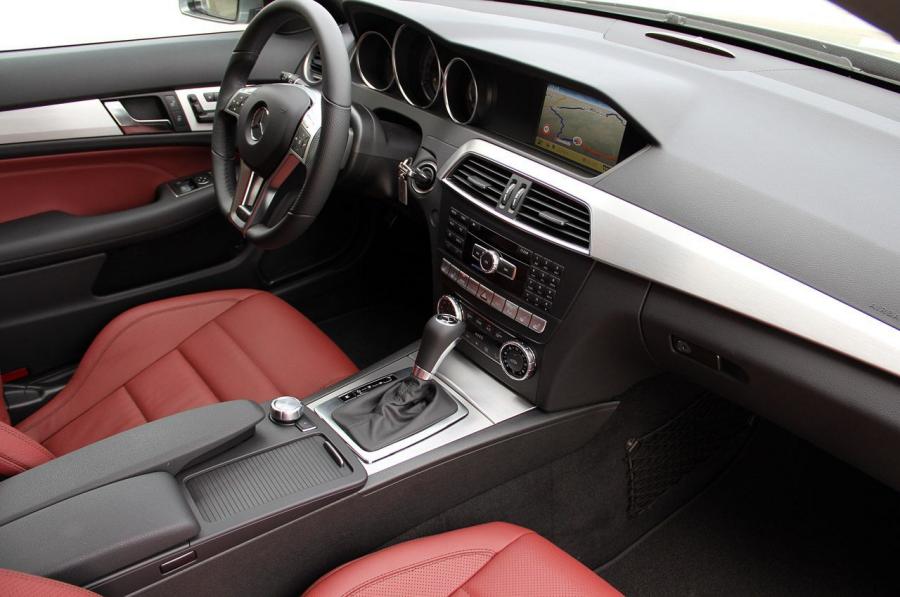  Mercedes-Benz C-Class Coupe 2012 года  (фото 30 из 99)